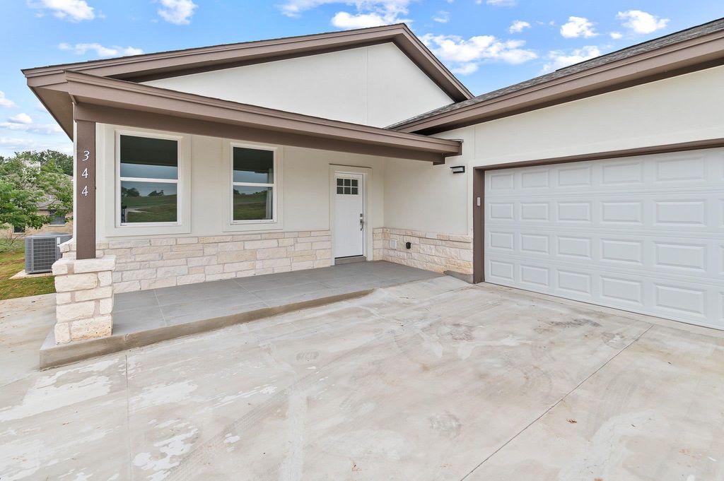 344 Colovista PKWY, Bastrop, TX 78602