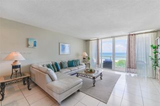 5601 Collins Avenue 512, Miami Beach, FL 33140
