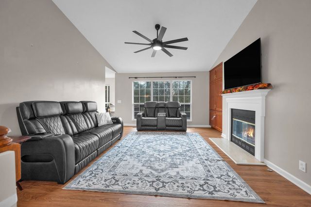 161 E Harbor, Hendersonville, TN 37075