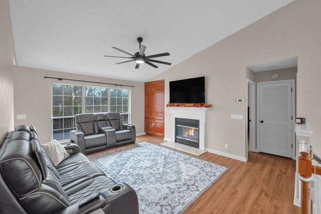 161 E Harbor, Hendersonville, TN 37075