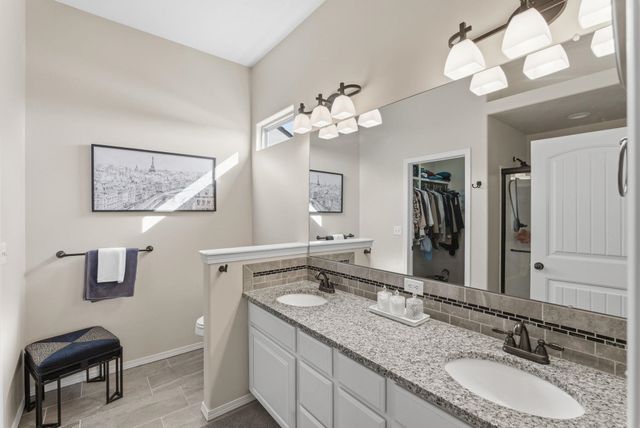 1130 N Lake Ridge Ct, Derby, KS 67037