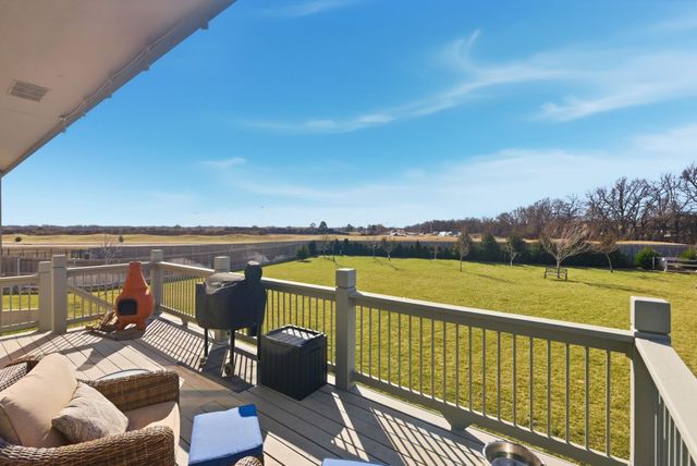 1130 N Lake Ridge Ct, Derby, KS 67037