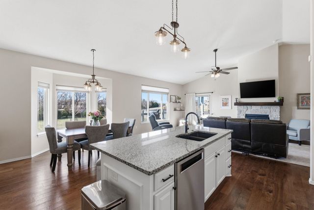 1130 N Lake Ridge Ct, Derby, KS 67037