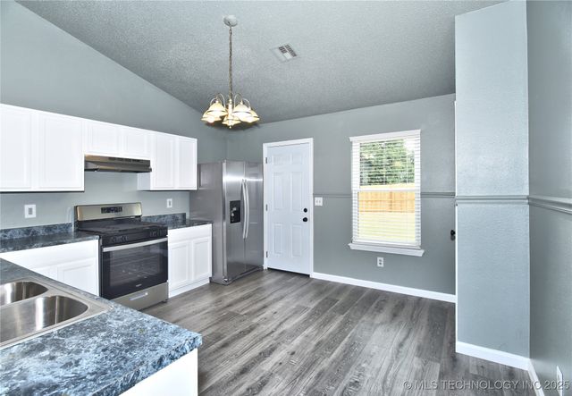 14901 E 90th Street N, Owasso, OK 74055