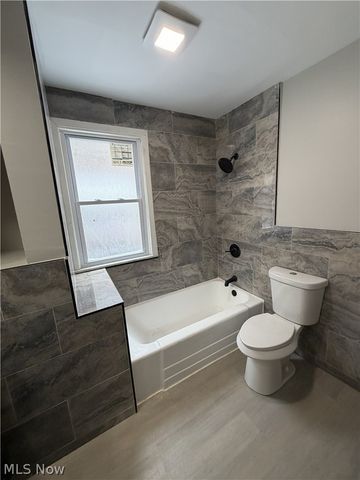 15340 Yorick Avenue Lower, Cleveland, OH 44110