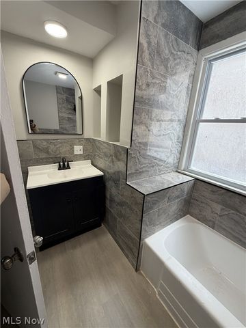 15340 Yorick Avenue Lower, Cleveland, OH 44110