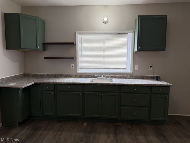 15340 Yorick Avenue Lower, Cleveland, OH 44110