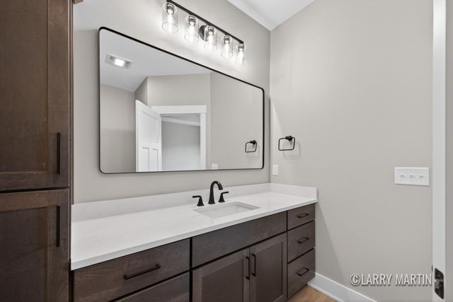 1845 Stratford Lane NW, Grand Rapids, MI 49534