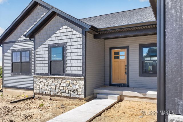 1845 Stratford Lane NW, Grand Rapids, MI 49534