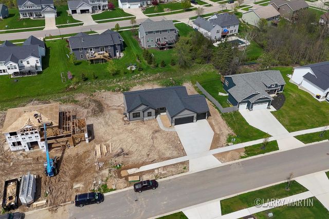 1845 Stratford Lane NW, Grand Rapids, MI 49534