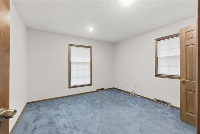 1122 N 81ST Terrace, Kansas City, KS 66112