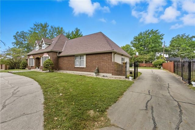 1122 N 81ST Terrace, Kansas City, KS 66112