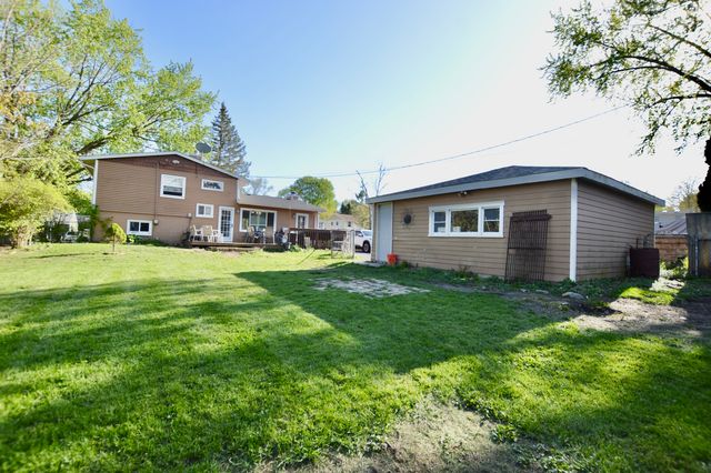 3206 W Hunter Path, Mchenry, IL 60050