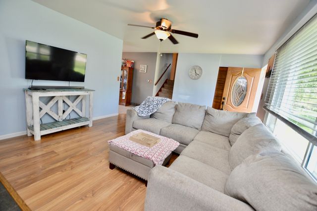 3206 W Hunter Path, Mchenry, IL 60050