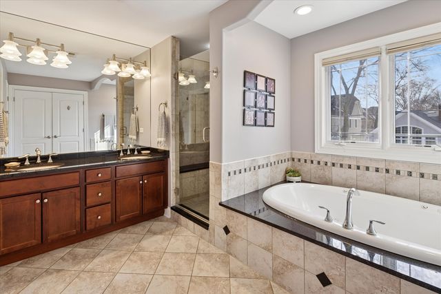 594 S Fairfield Avenue, Elmhurst, IL 60126