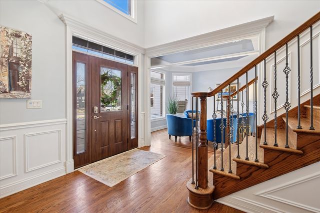 594 S Fairfield Avenue, Elmhurst, IL 60126