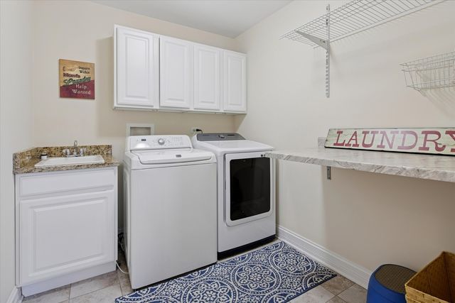 594 S Fairfield Avenue, Elmhurst, IL 60126