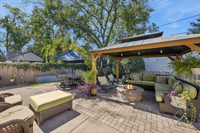 594 S Fairfield Avenue, Elmhurst, IL 60126