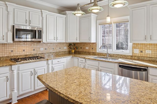 594 S Fairfield Avenue, Elmhurst, IL 60126