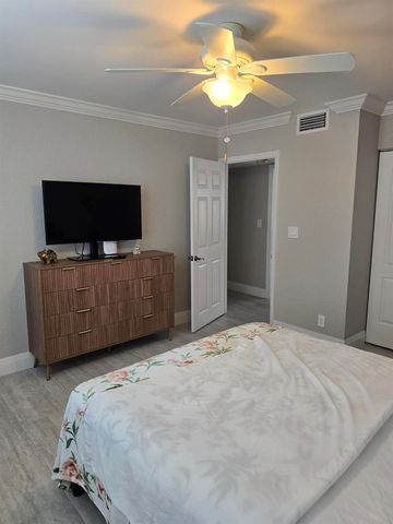 7580 Regency Lake Drive 402, Boca Raton, FL 33433