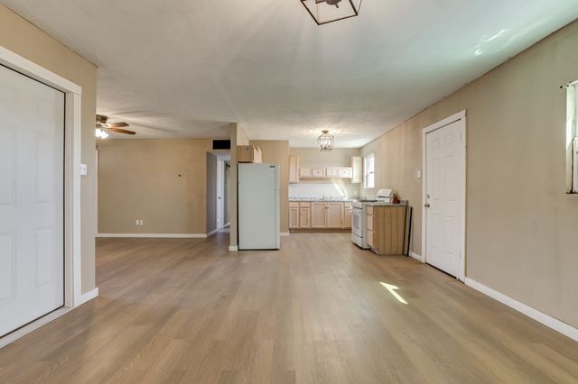 3204 E 2nd Street, Lubbock, TX 79403