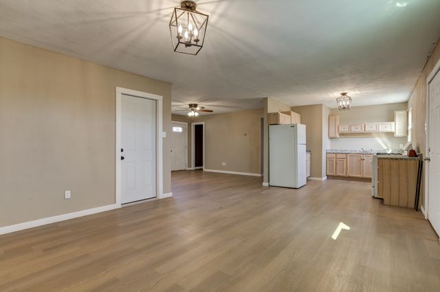 3204 E 2nd Street, Lubbock, TX 79403