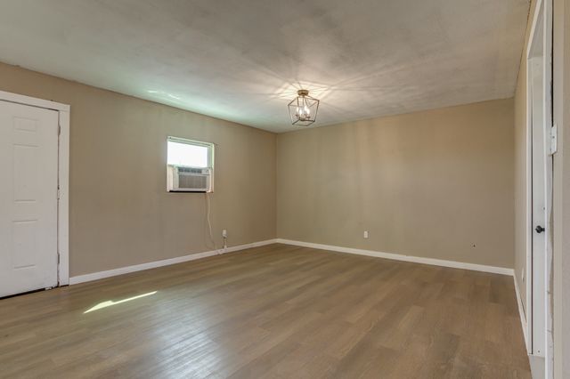 3204 E 2nd Street, Lubbock, TX 79403