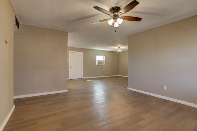 3204 E 2nd Street, Lubbock, TX 79403