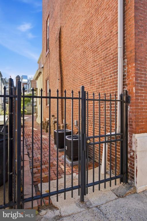 1632 MOUNT VERNON ST #PH, PHILADELPHIA, PA 19130 — photo 3