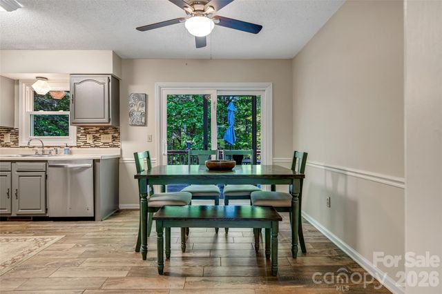 18 Tarragon Place, Flat Rock, NC 28731