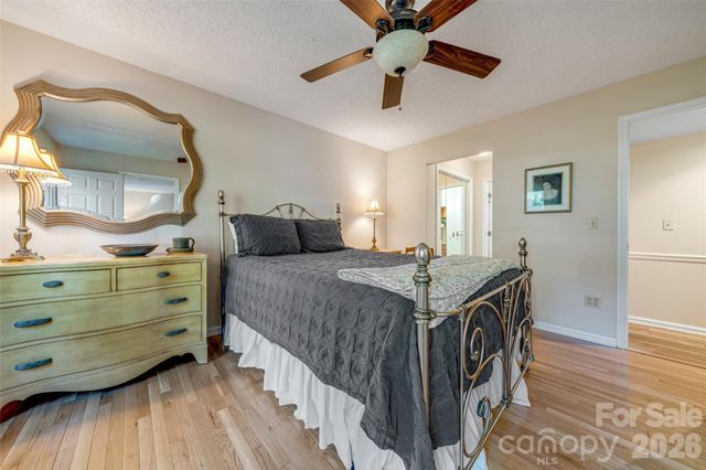 18 Tarragon Place, Flat Rock, NC 28731