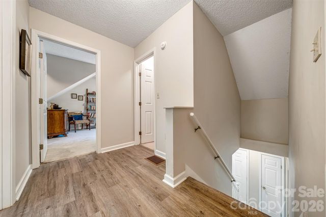 18 Tarragon Place, Flat Rock, NC 28731