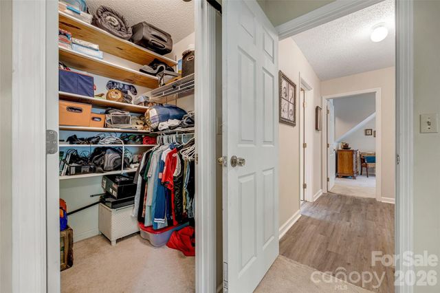 18 Tarragon Place, Flat Rock, NC 28731