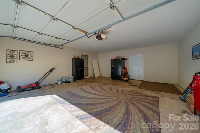 18 Tarragon Place, Flat Rock, NC 28731