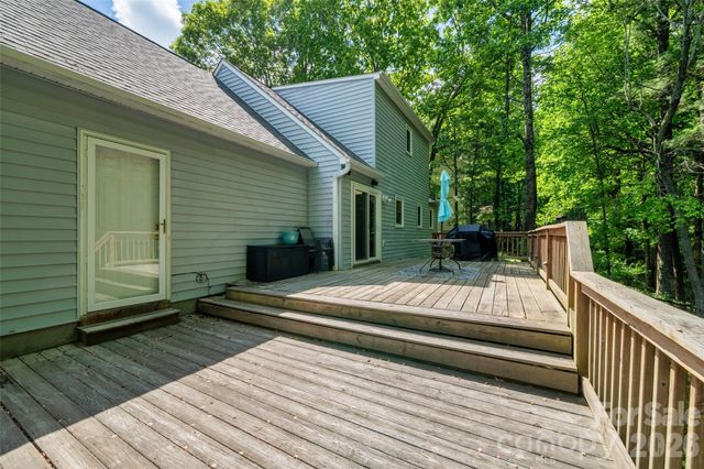 18 Tarragon Place, Flat Rock, NC 28731