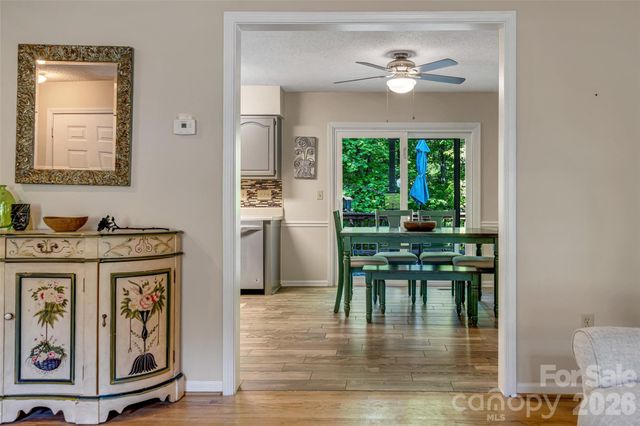 18 Tarragon Place, Flat Rock, NC 28731