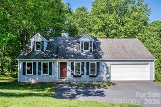 18 Tarragon Place, Flat Rock, NC 28731
