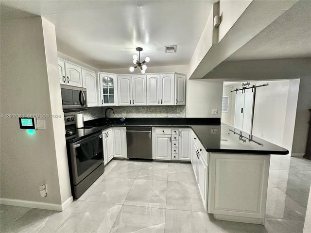 4580 SW 39th Street, West Park, FL 33023