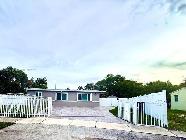 4580 SW 39th Street, West Park, FL 33023