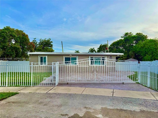 4580 SW 39th Street, West Park, FL 33023