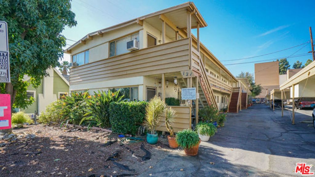 121 Maynard Street, Glendale, CA 91205