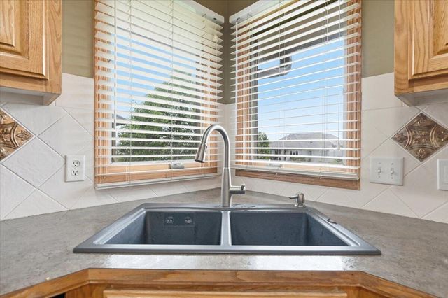 1410 ORAN Drive, Council Bluffs, IA 51503