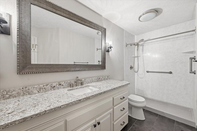 1410 ORAN Drive, Council Bluffs, IA 51503