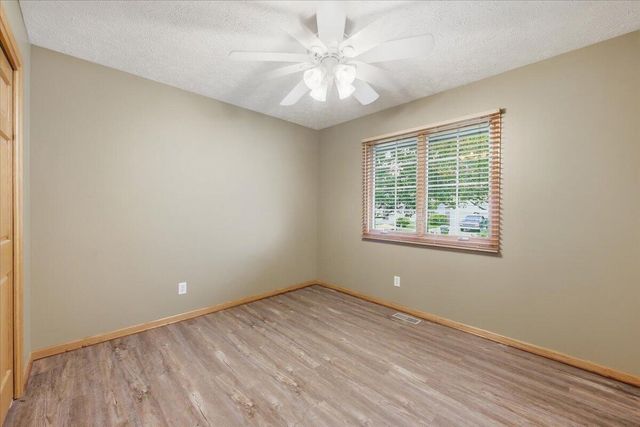 1410 ORAN Drive, Council Bluffs, IA 51503