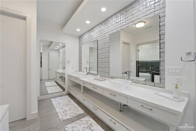 2515 S 41st Lane, Mcallen, TX 78503