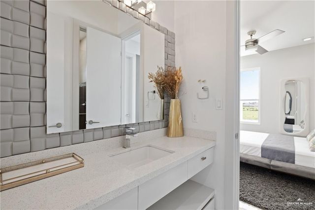 2515 S 41st Lane, Mcallen, TX 78503