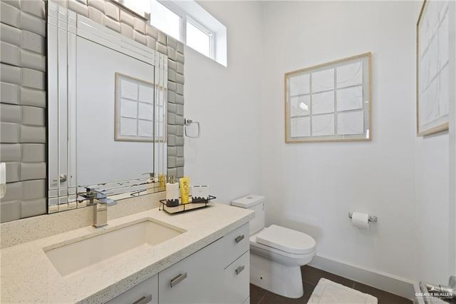 2515 S 41st Lane, Mcallen, TX 78503