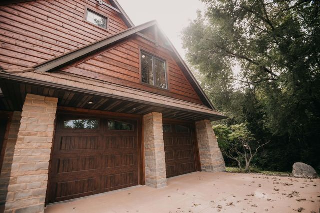 650 33rd Street NW, Austin, MN 55912