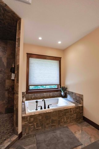 650 33rd Street NW, Austin, MN 55912