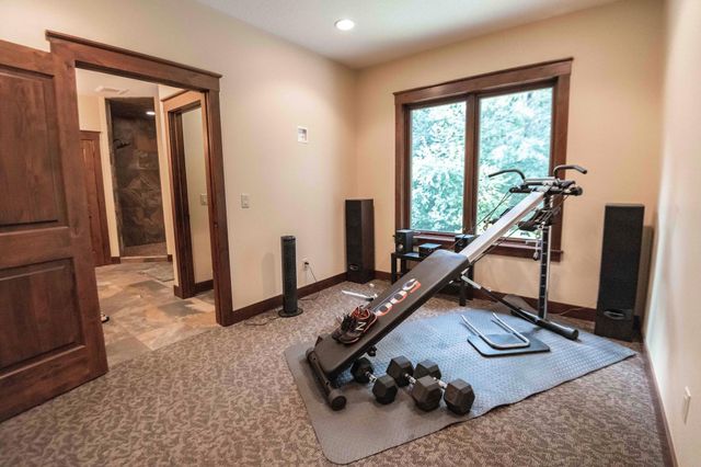 650 33rd Street NW, Austin, MN 55912